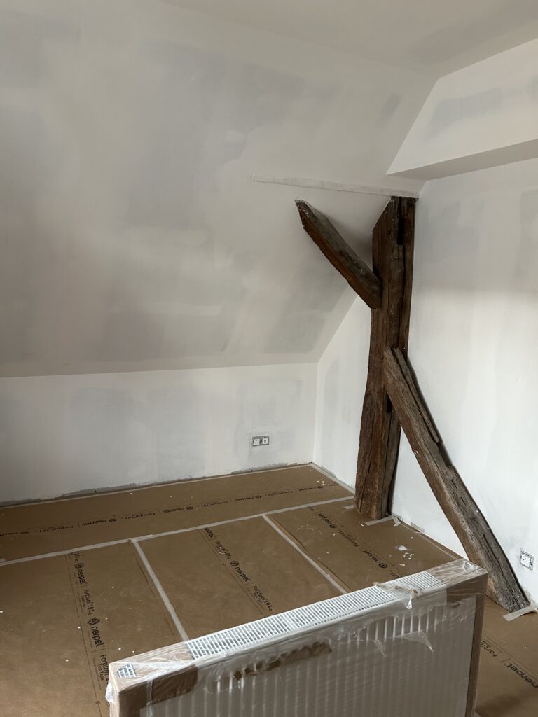 Rénovation complète d'une maison alsacienne chambre pendant rénovation